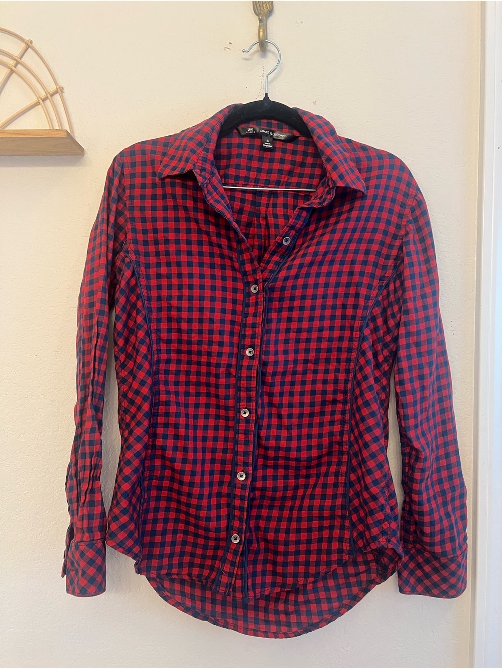 Lee Riders Shape Illusions Red Navy Gingham Button Down Shirt Size Small